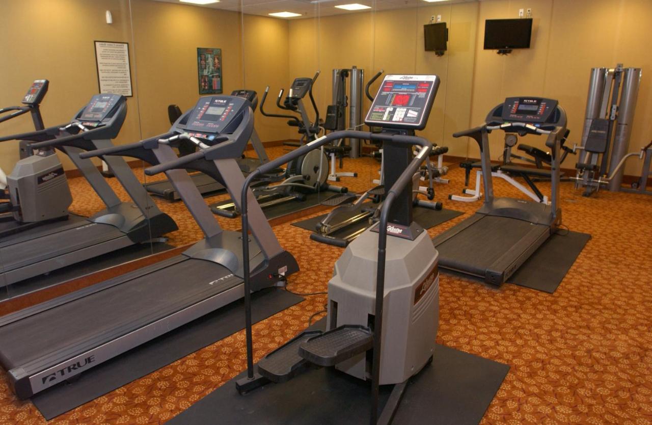 Holiday Inn Hotel & Suites 오와토나 외부 사진